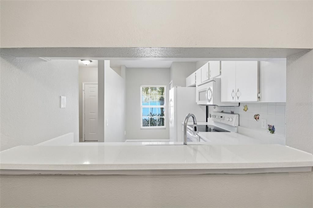 For Sale: $229,900 (2 beds, 2 baths, 1184 Square Feet)