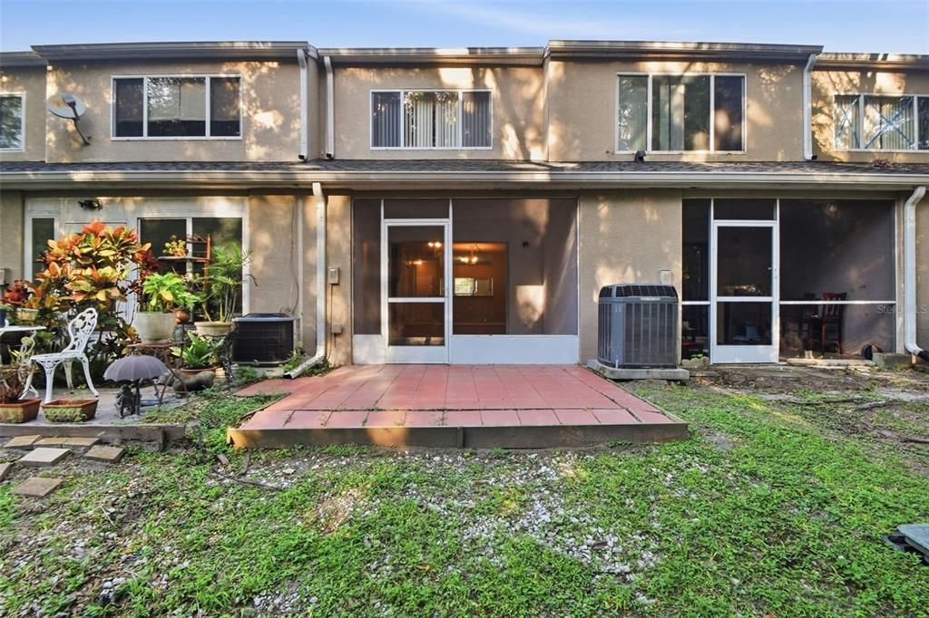 For Sale: $229,900 (2 beds, 2 baths, 1184 Square Feet)