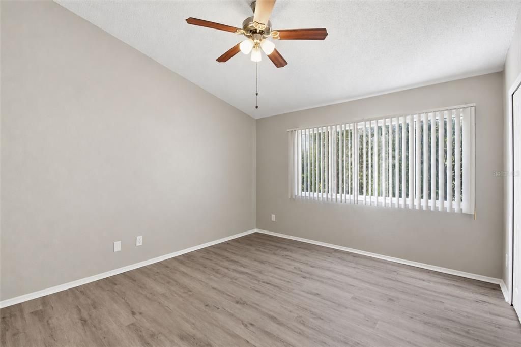 For Sale: $229,900 (2 beds, 2 baths, 1184 Square Feet)