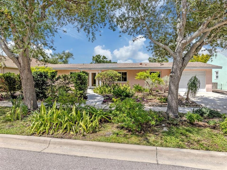 En Venta: $740,000 (3 camas, 2 baños, 1456 Pies cuadrados)