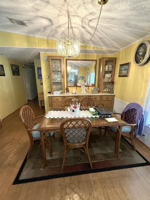 На продажу: $159,000 (2 спален, 2 ванн, 1296 Квадратных фут)