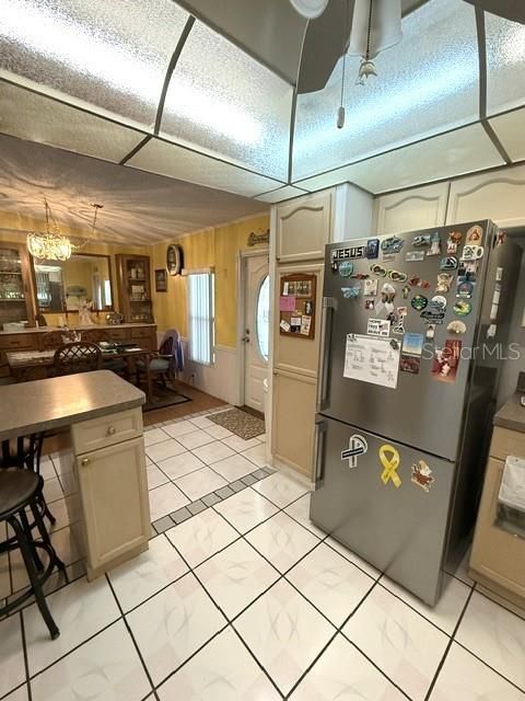 На продажу: $159,000 (2 спален, 2 ванн, 1296 Квадратных фут)