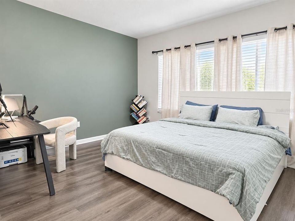 For Rent: $2,950 (3 beds, 2 baths, 1631 Square Feet)