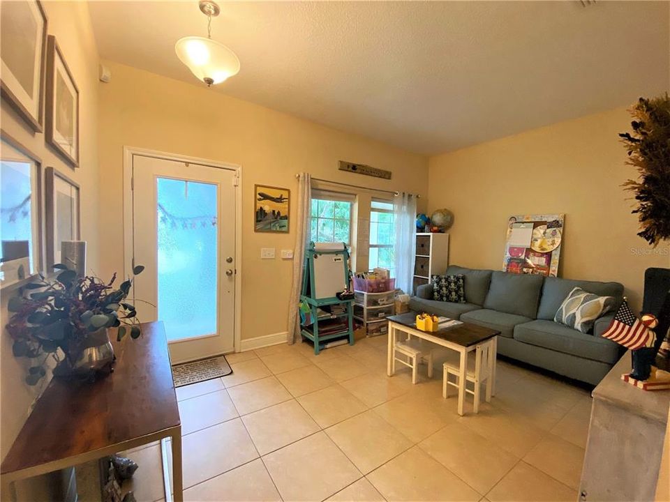 В аренду: $3,500 (3 спален, 2 ванн, 2119 Квадратных фут)