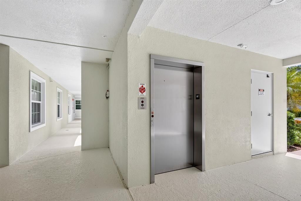 En Venta: $325,000 (2 camas, 2 baños, 1527 Pies cuadrados)