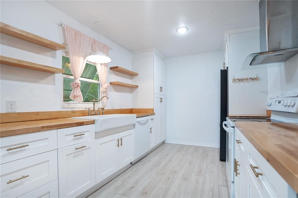 En Venta: $229,000 (2 camas, 1 baños, 1248 Pies cuadrados)