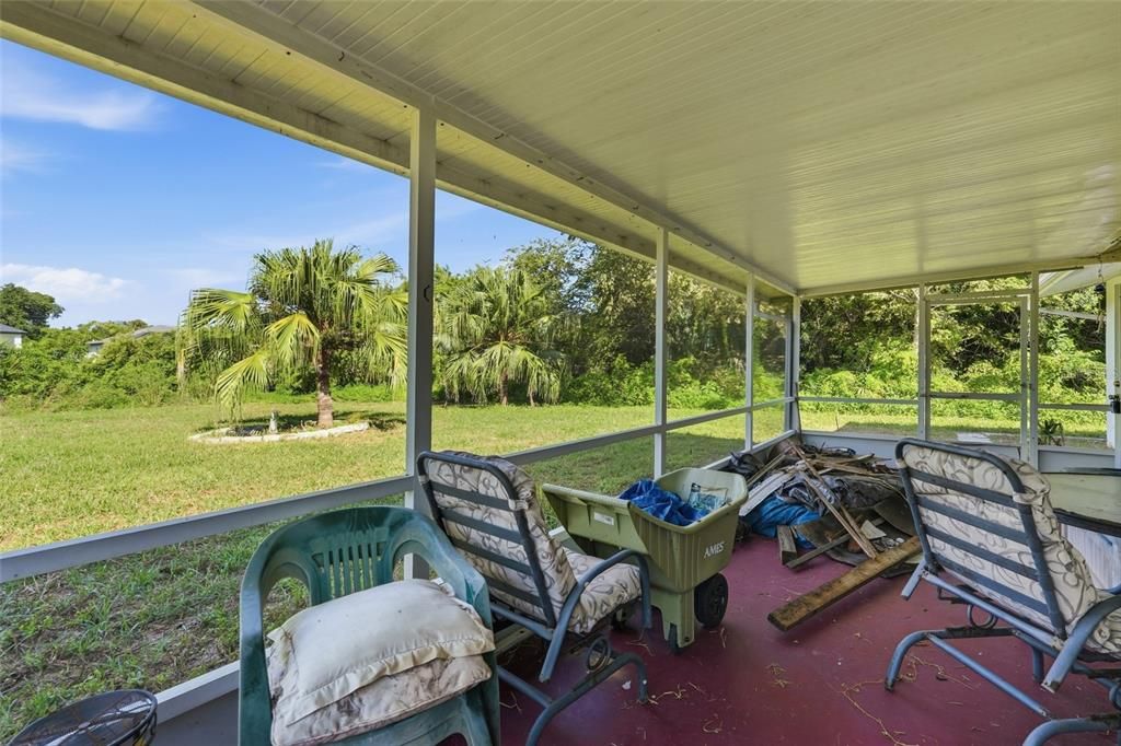 For Sale: $120,000 (2 beds, 2 baths, 942 Square Feet)