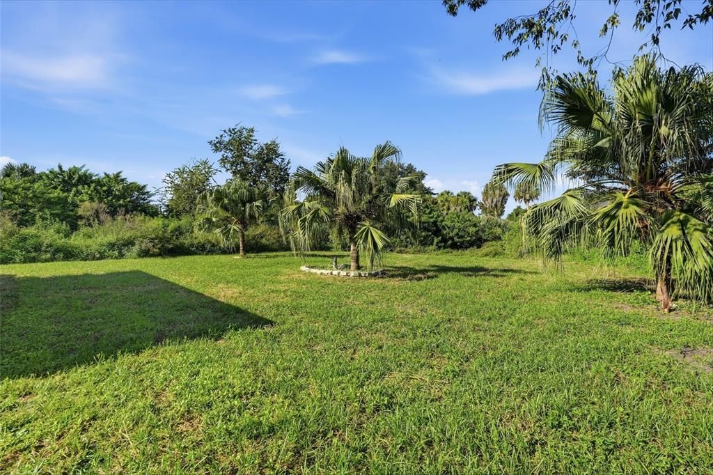 For Sale: $120,000 (2 beds, 2 baths, 942 Square Feet)