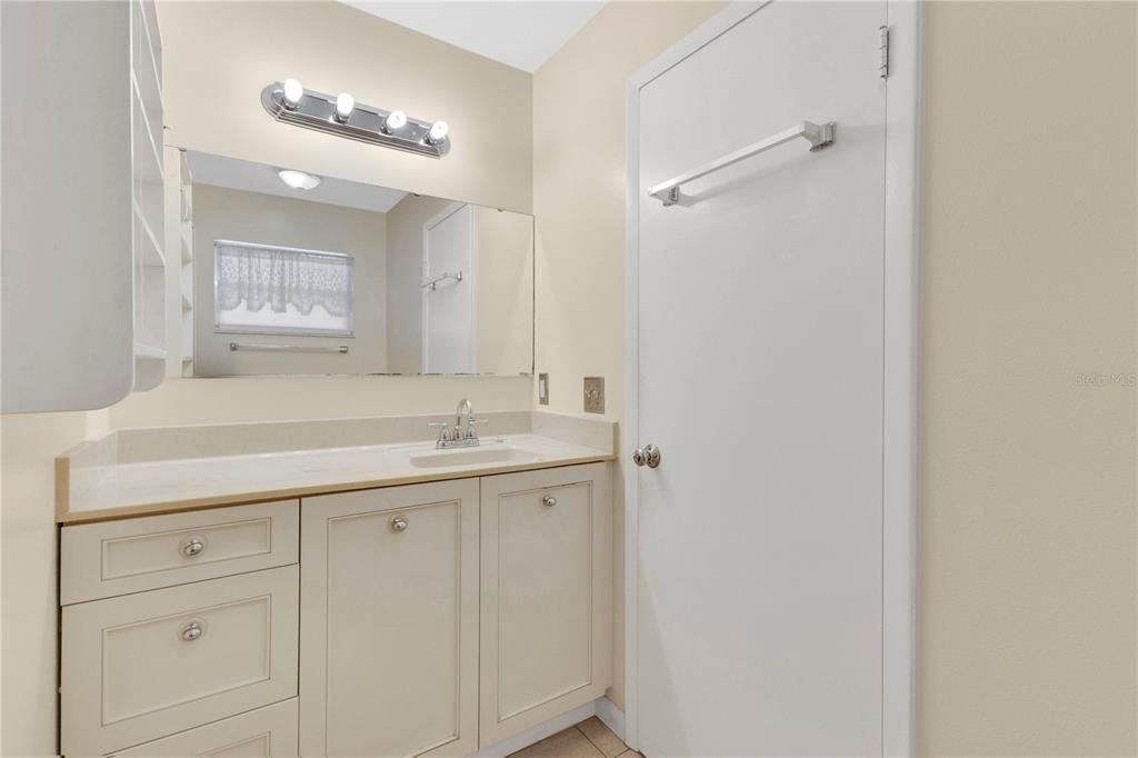 En Venta: $325,000 (2 camas, 2 baños, 1119 Pies cuadrados)