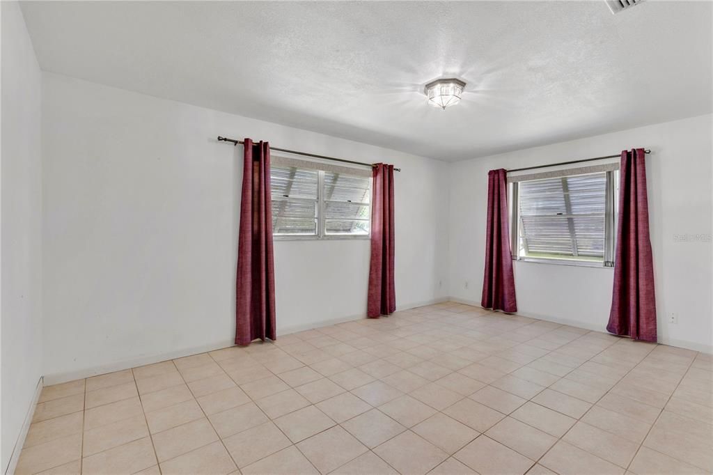 En Venta: $325,000 (2 camas, 2 baños, 1119 Pies cuadrados)