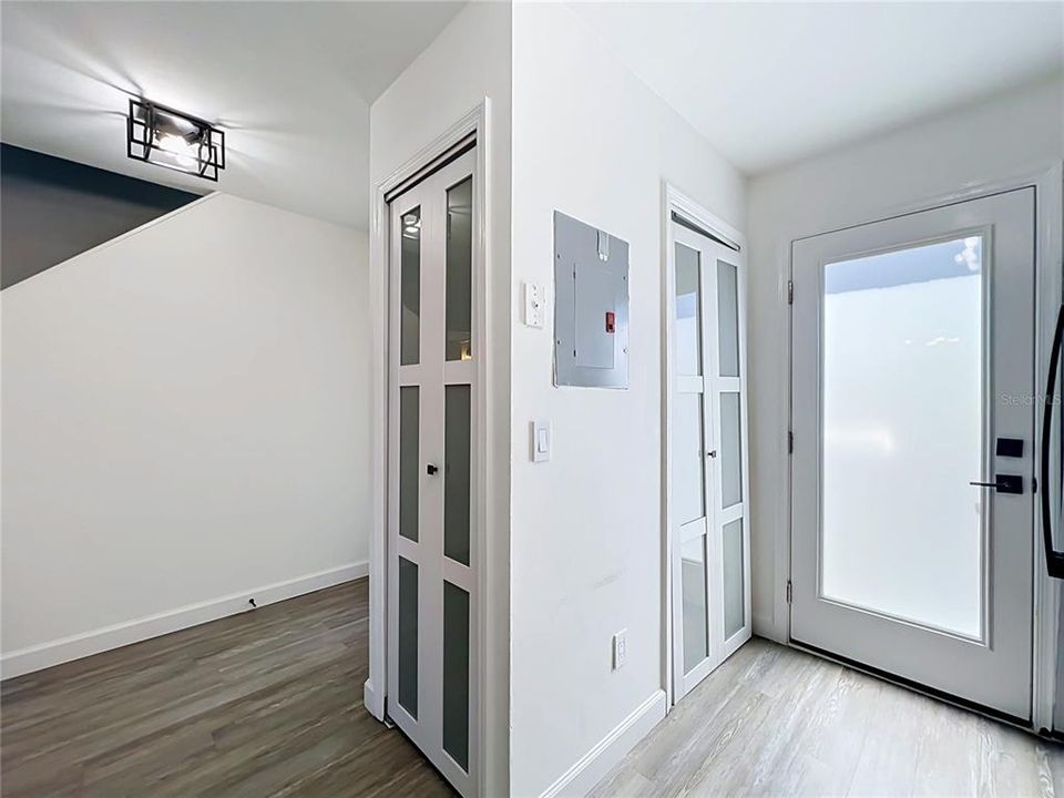 На продажу: $290,000 (3 спален, 2 ванн, 1214 Квадратных фут)