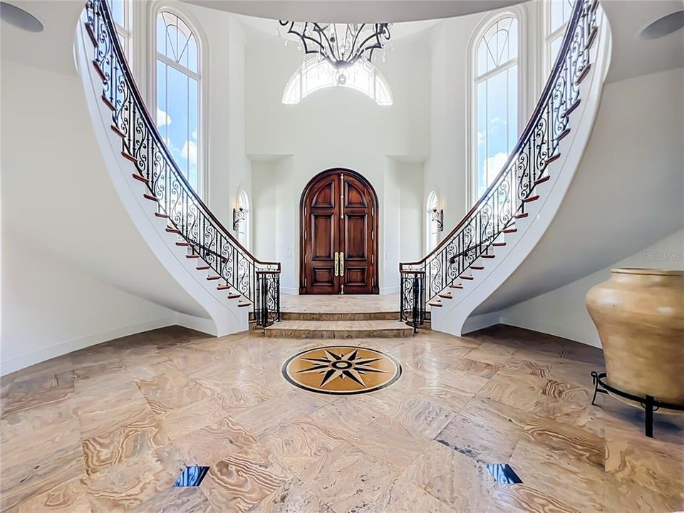 На продажу: $3,995,000 (6 спален, 7 ванн, 10059 Квадратных фут)