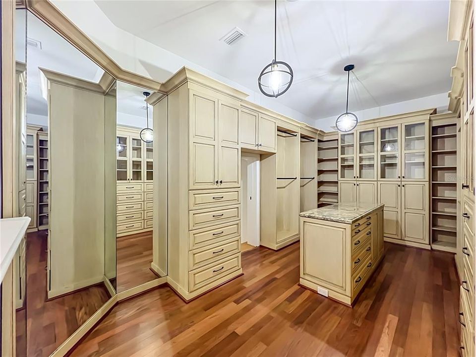 На продажу: $3,995,000 (6 спален, 7 ванн, 10059 Квадратных фут)