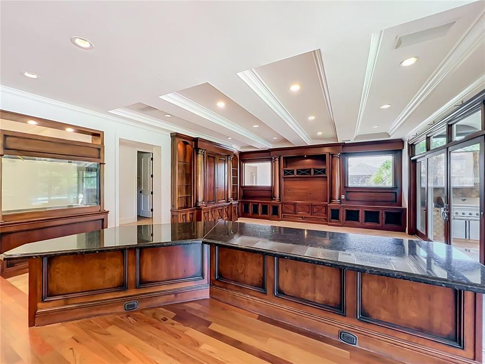 На продажу: $3,995,000 (6 спален, 7 ванн, 10059 Квадратных фут)