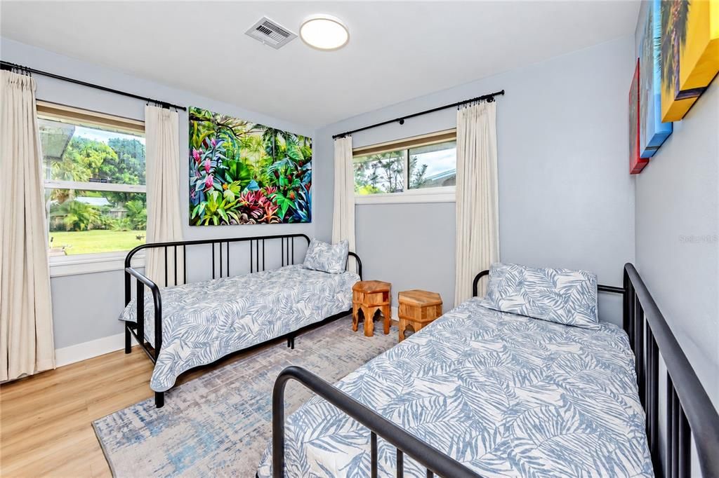 En Venta: $989,000 (3 camas, 3 baños, 1680 Pies cuadrados)
