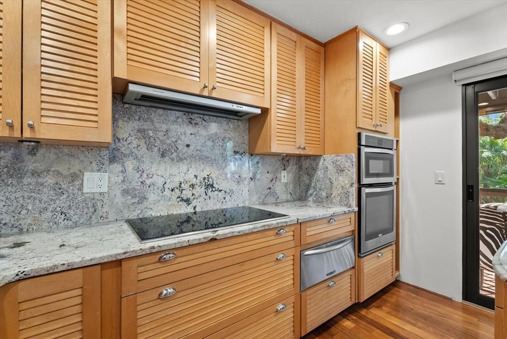 En Venta: $670,000 (3 camas, 2 baños, 1912 Pies cuadrados)