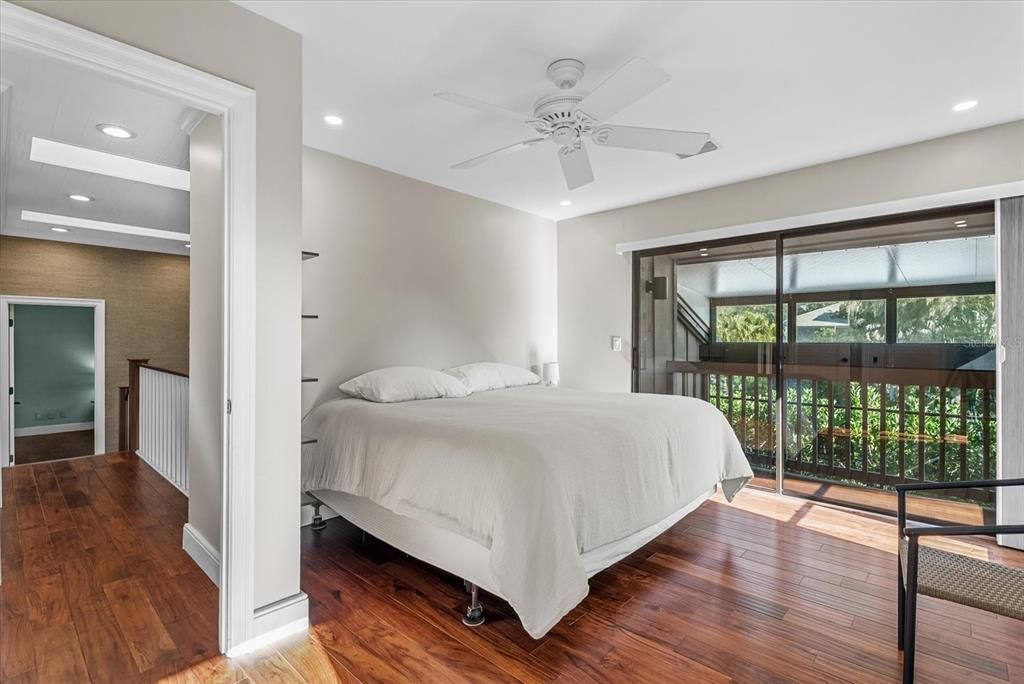 En Venta: $670,000 (3 camas, 2 baños, 1912 Pies cuadrados)