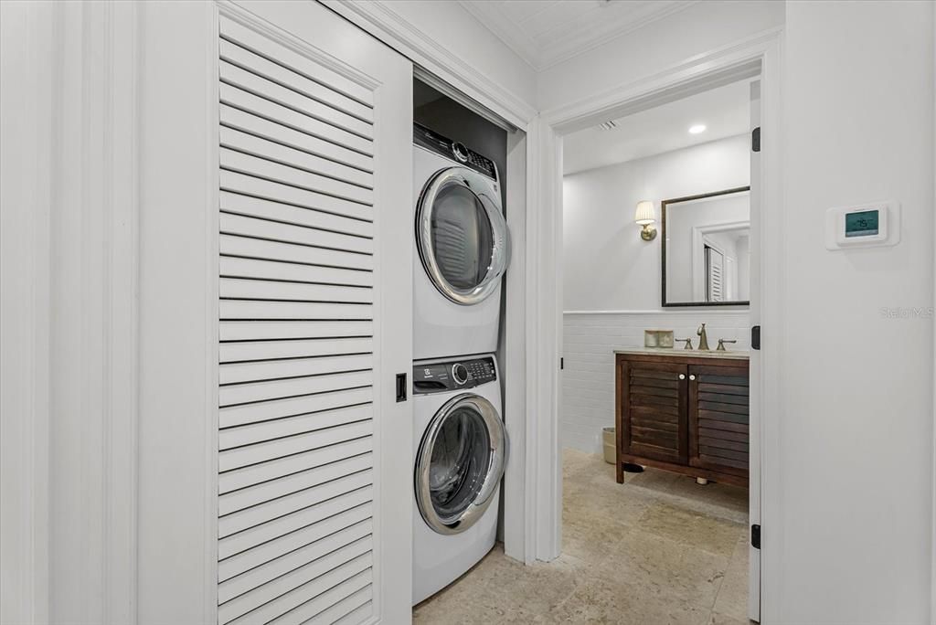 En Venta: $670,000 (3 camas, 2 baños, 1912 Pies cuadrados)