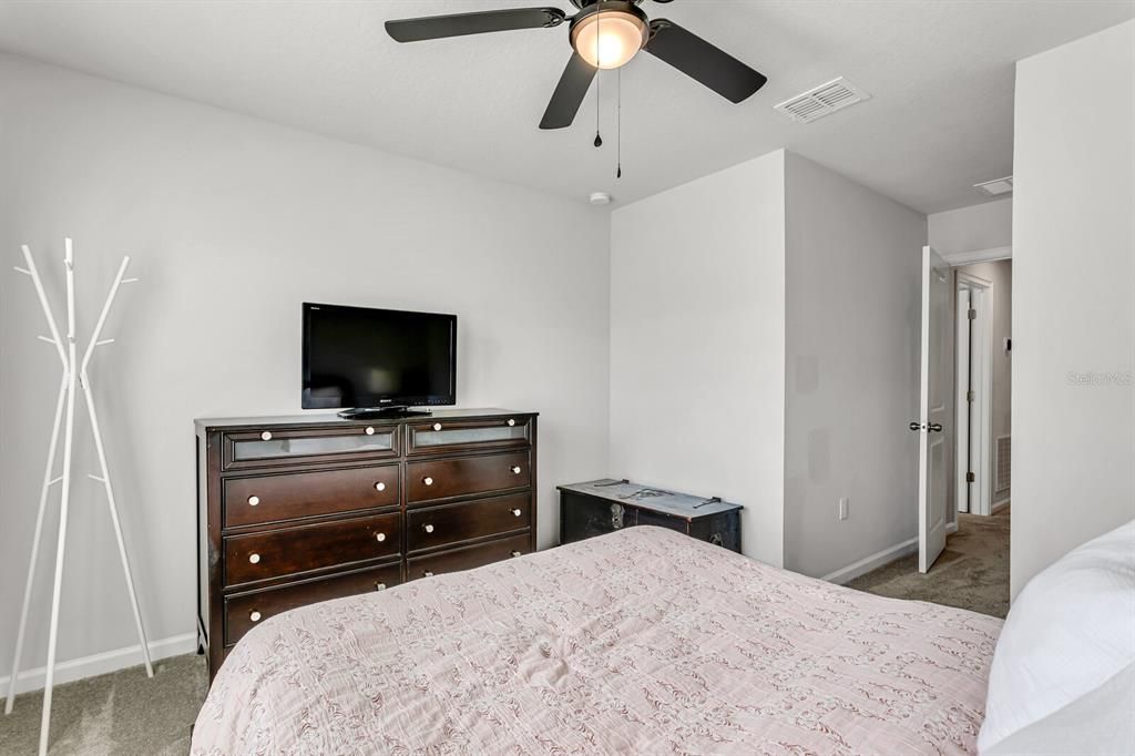 En Renta: $2,695 (3 camas, 2 baños, 1716 Pies cuadrados)
