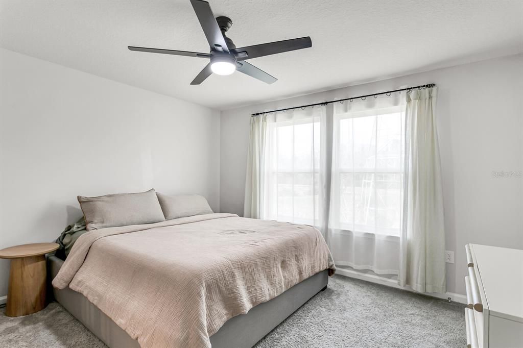 En Renta: $2,695 (3 camas, 2 baños, 1716 Pies cuadrados)