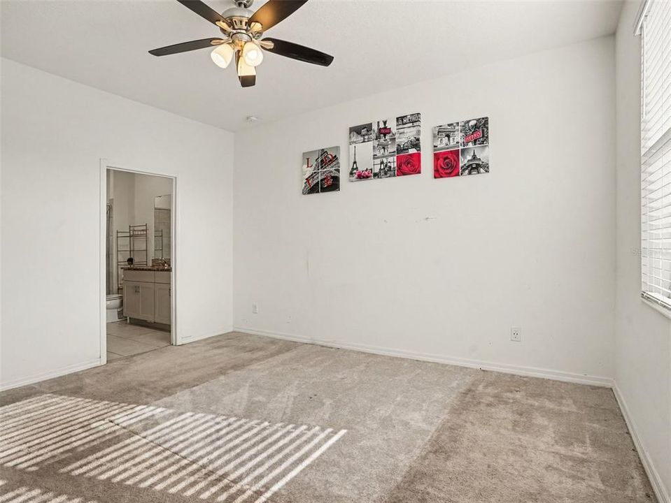 For Sale: $275,000 (4 beds, 3 baths, 1887 Square Feet)