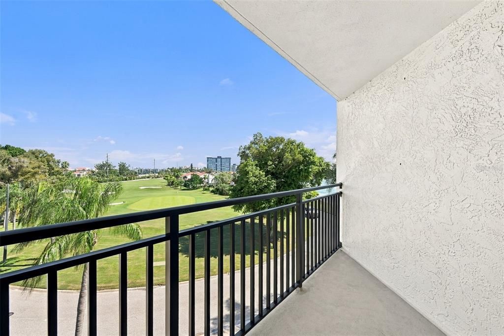 For Sale: $849,000 (3 beds, 3 baths, 1830 Square Feet)