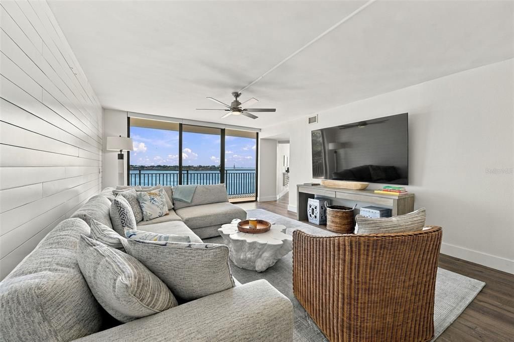 For Sale: $849,000 (3 beds, 3 baths, 1830 Square Feet)