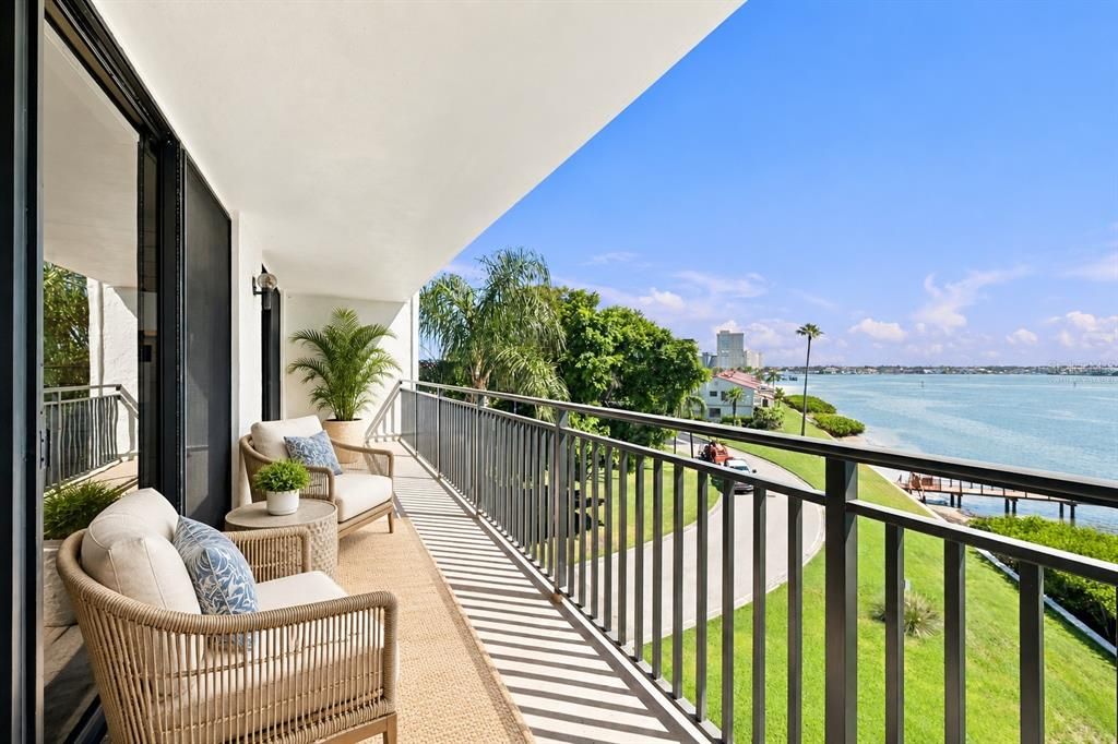 For Sale: $849,000 (3 beds, 3 baths, 1830 Square Feet)