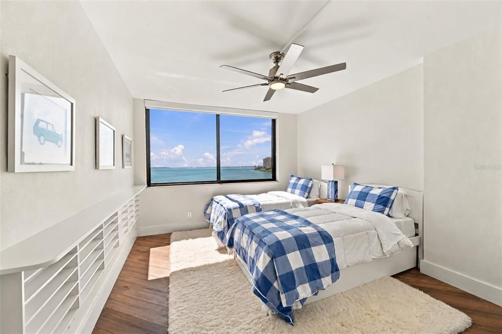 For Sale: $849,000 (3 beds, 3 baths, 1830 Square Feet)