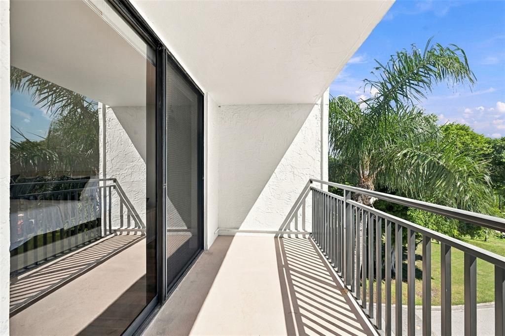 For Sale: $849,000 (3 beds, 3 baths, 1830 Square Feet)