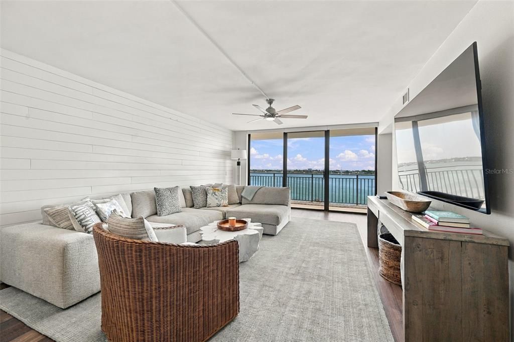 For Sale: $849,000 (3 beds, 3 baths, 1830 Square Feet)