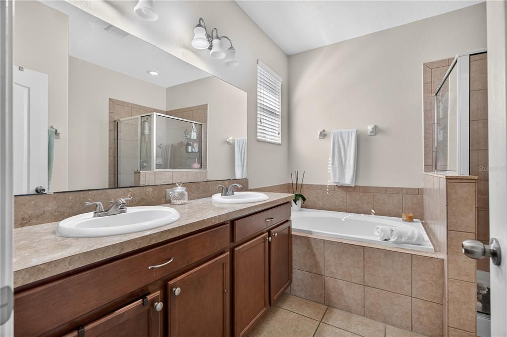 For Sale: $409,900 (3 beds, 2 baths, 1525 Square Feet)