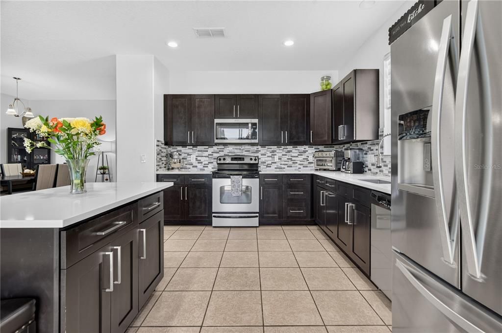 For Sale: $409,900 (3 beds, 2 baths, 1525 Square Feet)