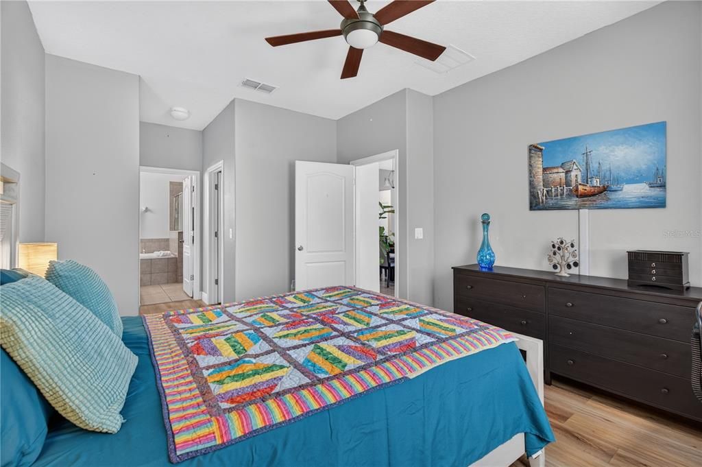 For Sale: $409,900 (3 beds, 2 baths, 1525 Square Feet)