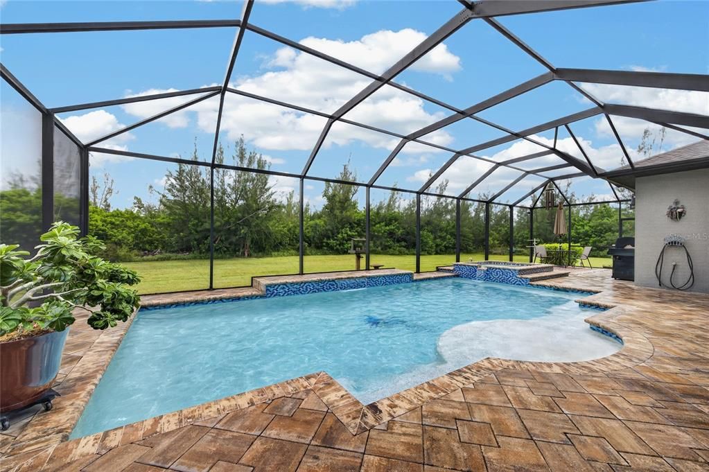 En Venta: $725,000 (3 camas, 2 baños, 1818 Pies cuadrados)