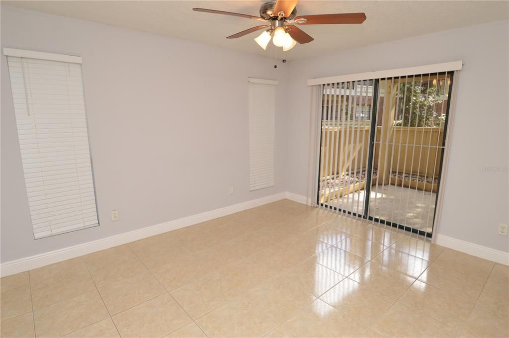 For Rent: $1,450 (1 beds, 1 baths, 822 Square Feet)