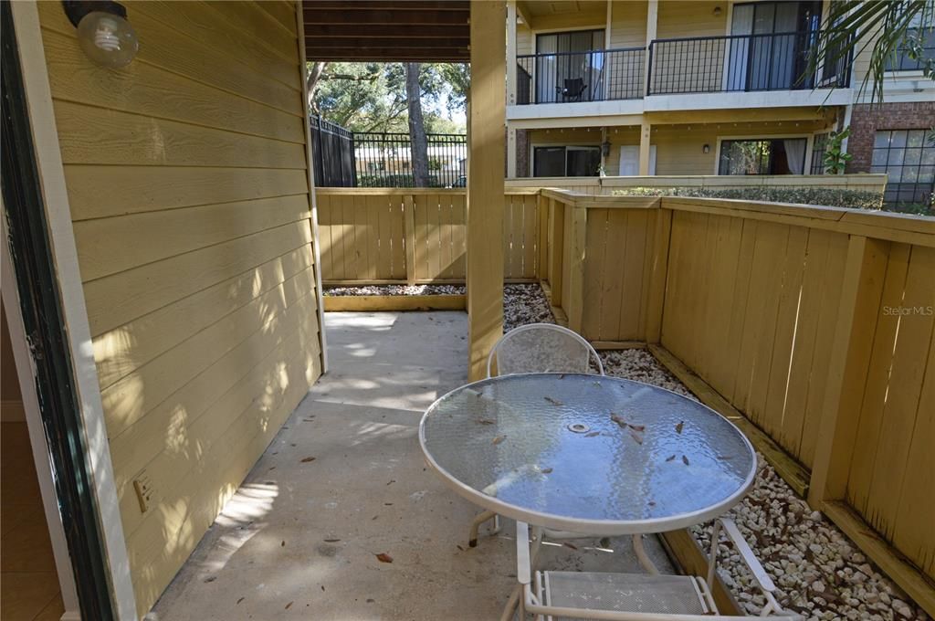 For Rent: $1,450 (1 beds, 1 baths, 822 Square Feet)