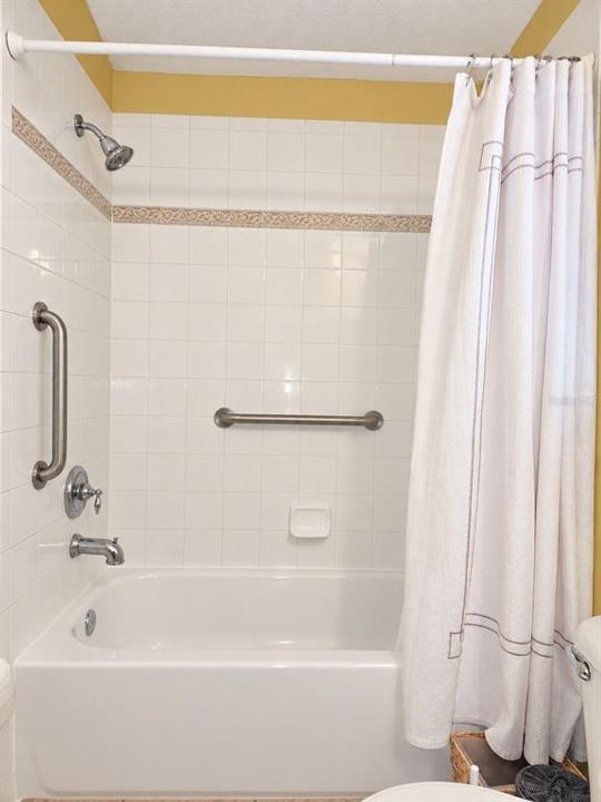 For Rent: $1,200 (0 beds, 1 baths, 440 Square Feet)