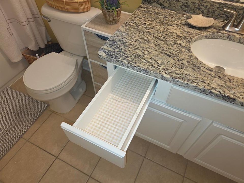 For Rent: $1,200 (0 beds, 1 baths, 440 Square Feet)