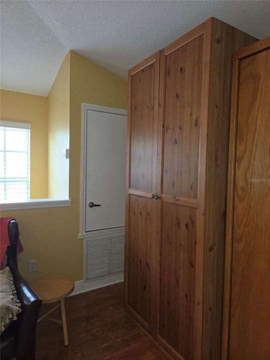 For Rent: $1,200 (0 beds, 1 baths, 440 Square Feet)