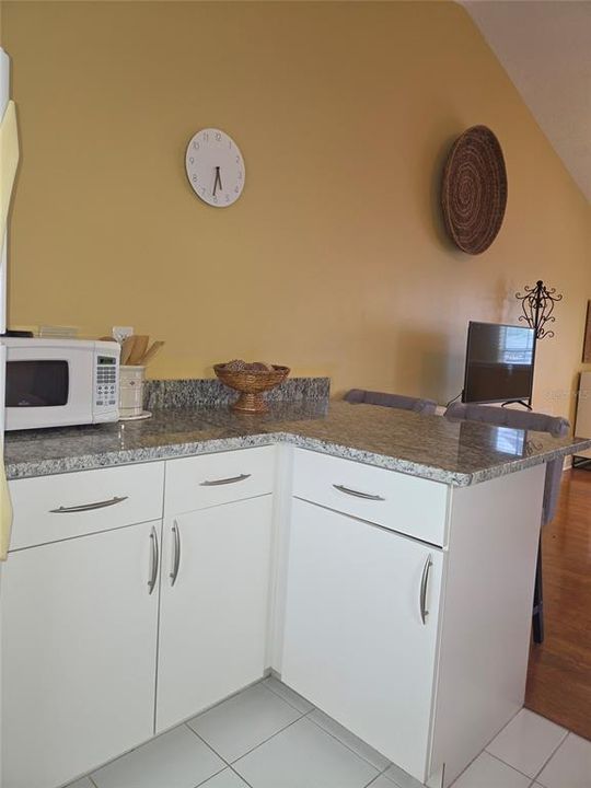 For Rent: $1,200 (0 beds, 1 baths, 440 Square Feet)