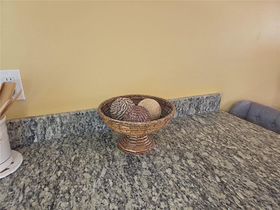 For Rent: $1,200 (0 beds, 1 baths, 440 Square Feet)