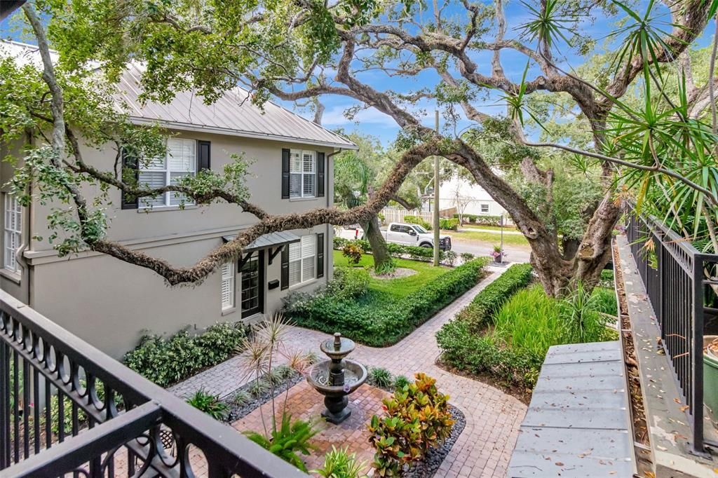 En Venta: $825,000 (3 camas, 3 baños, 2527 Pies cuadrados)