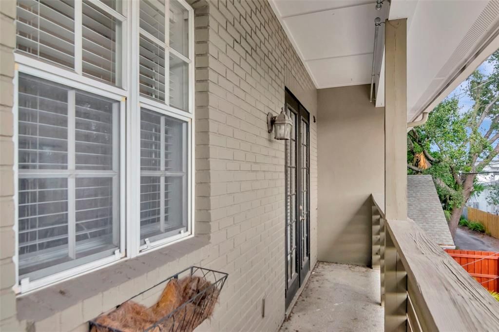 En Venta: $825,000 (3 camas, 3 baños, 2527 Pies cuadrados)