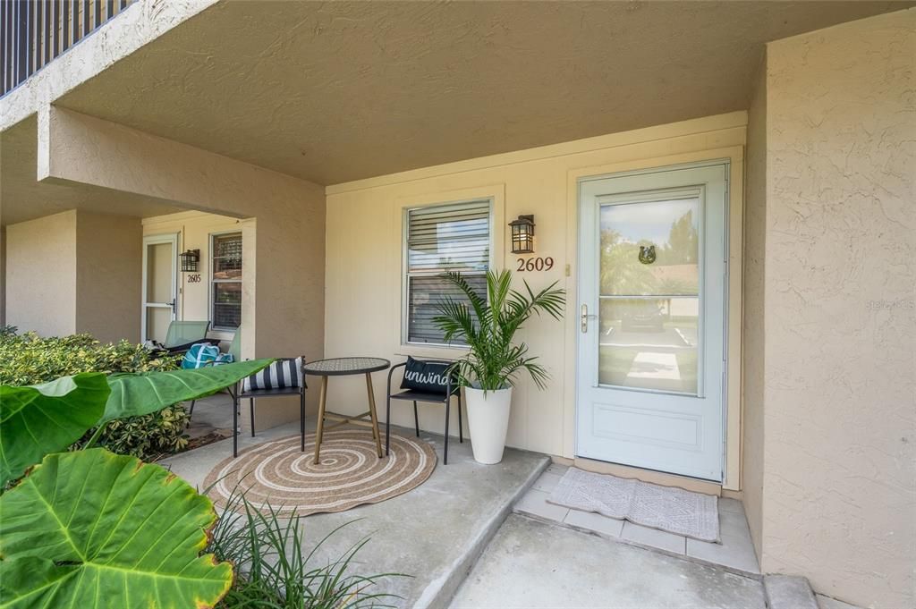 For Sale: $209,900 (2 beds, 2 baths, 1100 Square Feet)