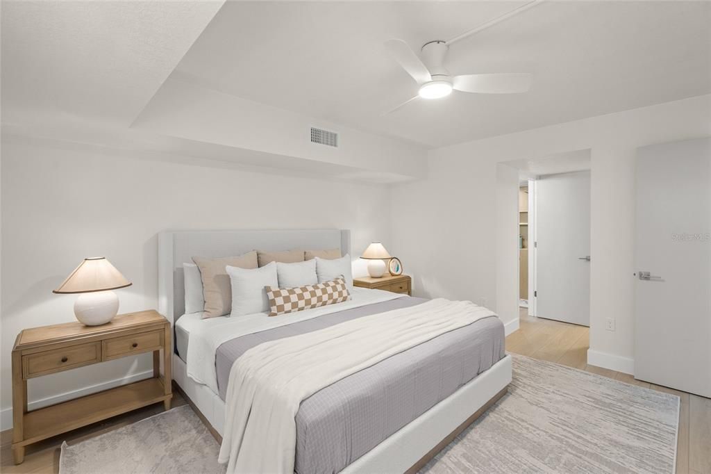 For Sale: $209,900 (2 beds, 2 baths, 1100 Square Feet)