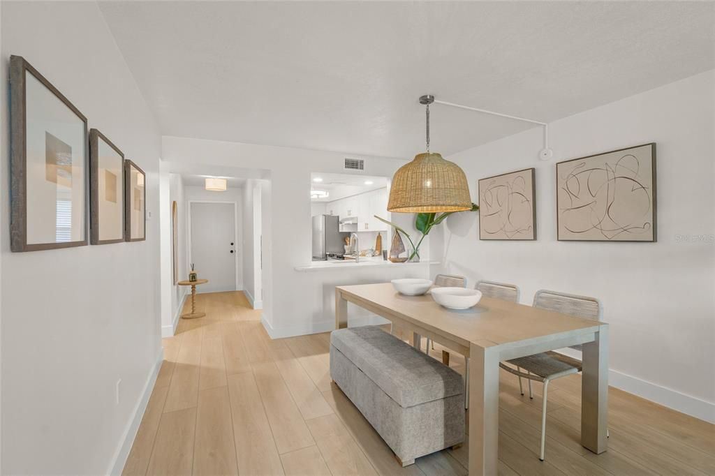 For Sale: $209,900 (2 beds, 2 baths, 1100 Square Feet)