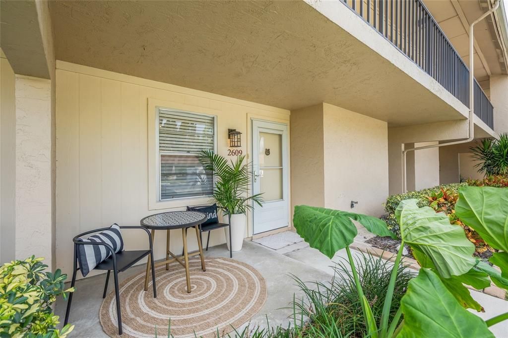 For Sale: $209,900 (2 beds, 2 baths, 1100 Square Feet)