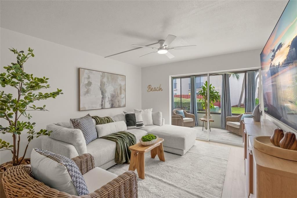 For Sale: $209,900 (2 beds, 2 baths, 1100 Square Feet)