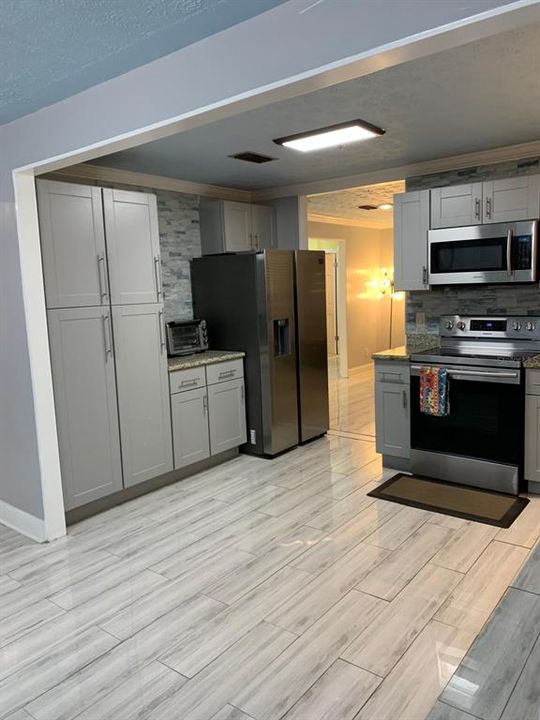 En Venta: $750,000 (4 camas, 2 baños, 2152 Pies cuadrados)